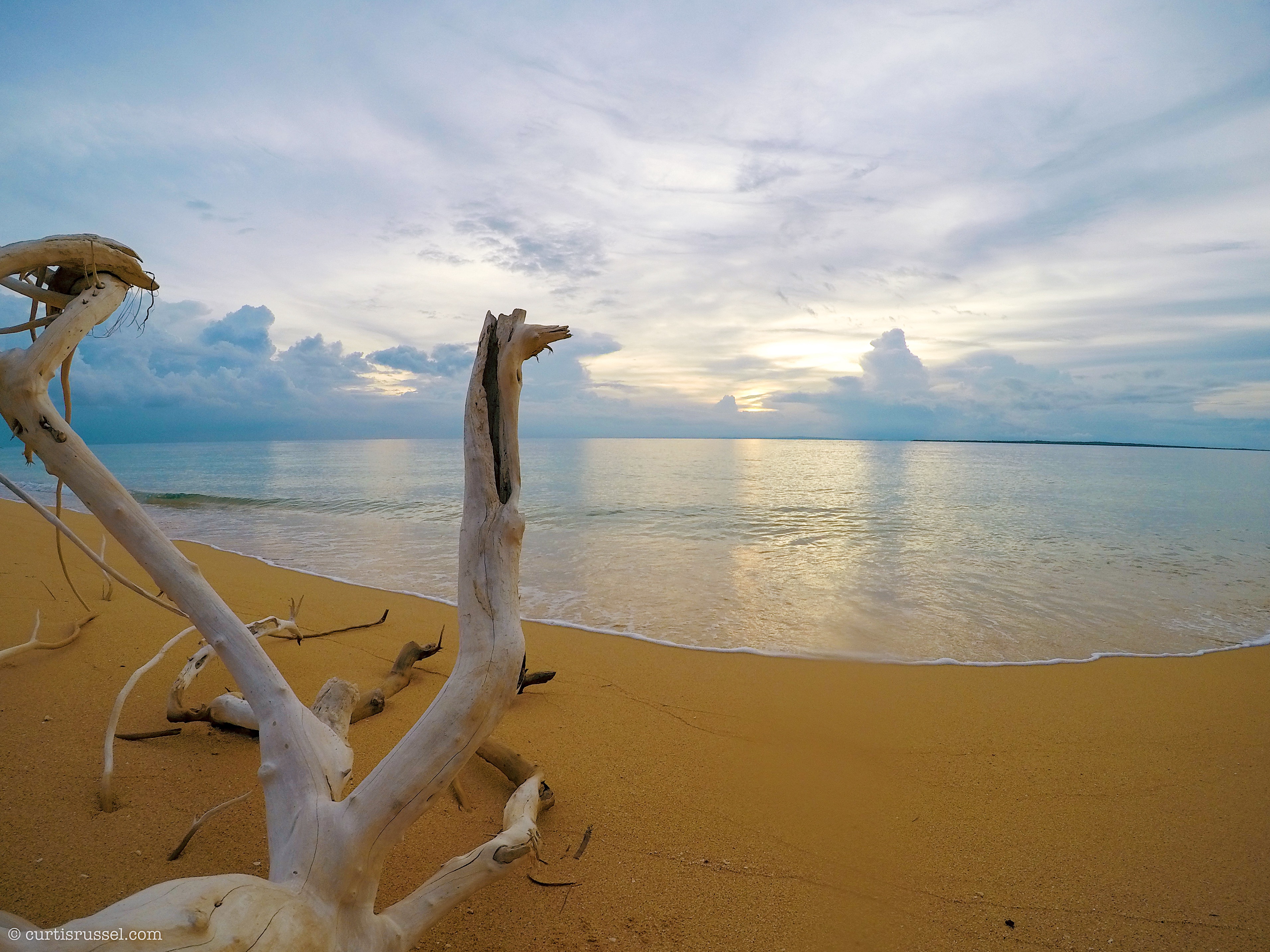 Elnora Beach Resort, Jomalig Island