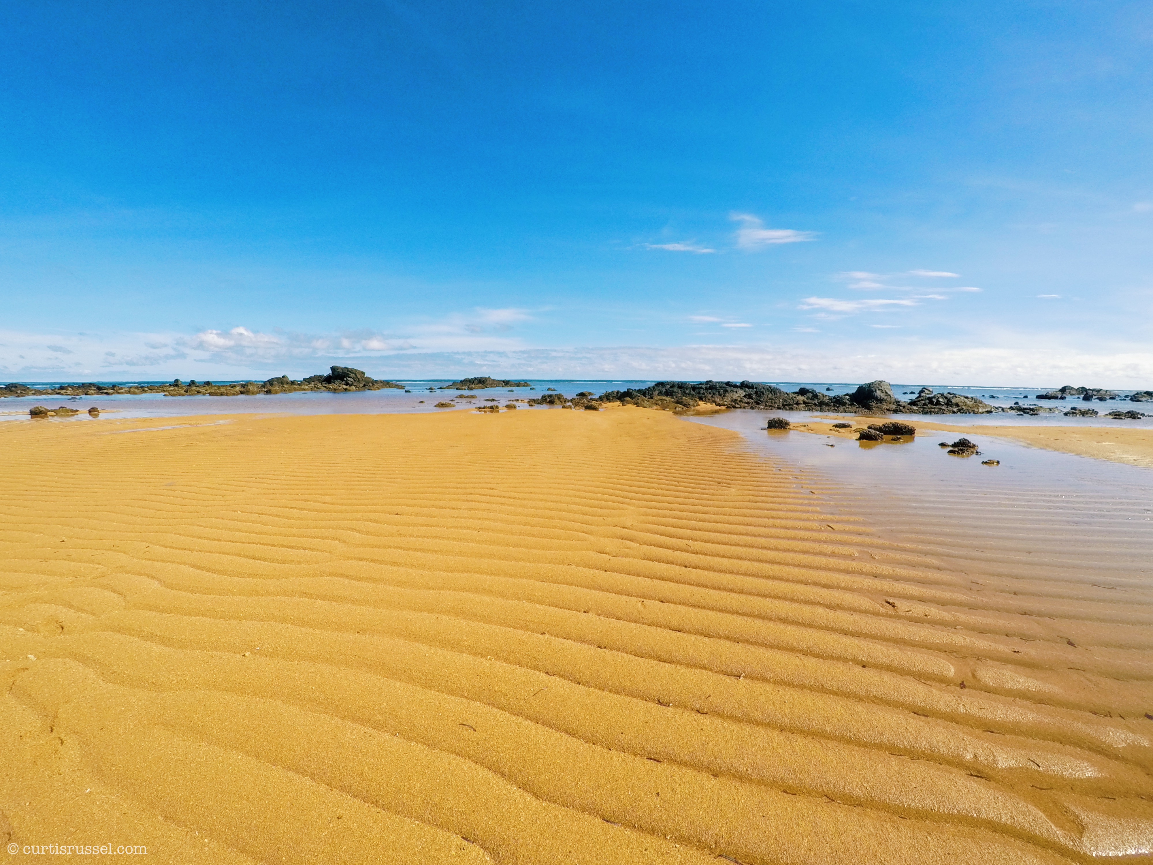 Sadong Golden Beach (Golden Sands), Jomalig Island