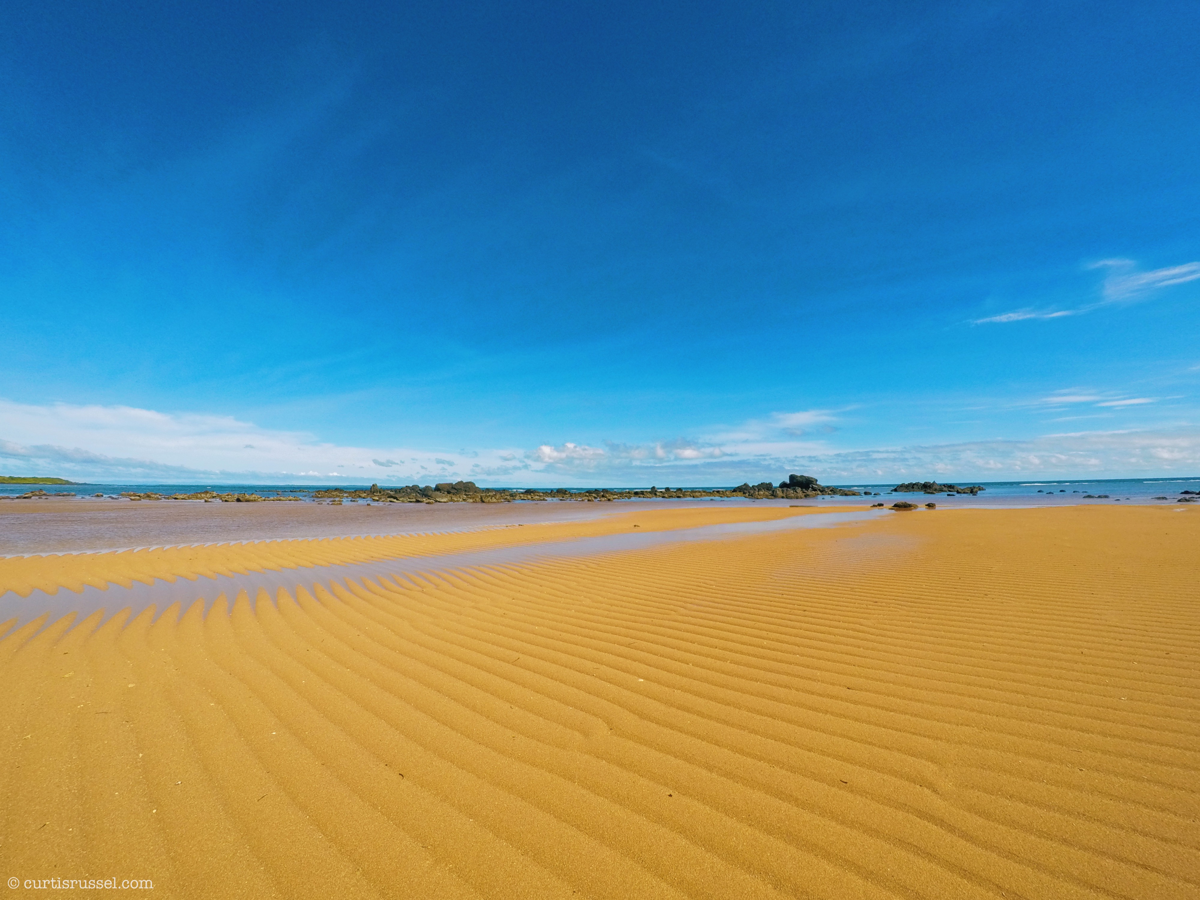 Sadong Golden Beach (Golden Sands), Jomalig Island